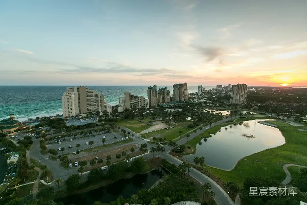 高清摄影 日落时分的海滨度假胜地