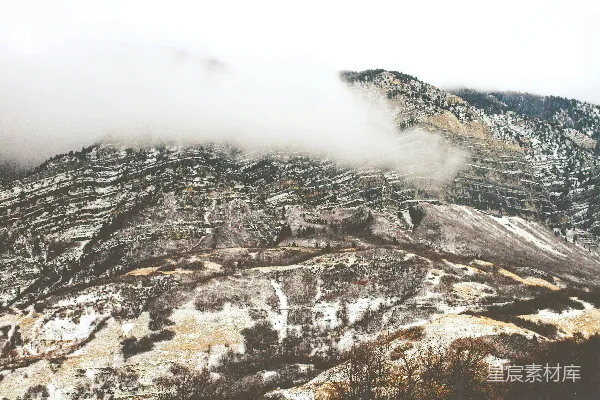 高清摄影 云雾缭绕的山景