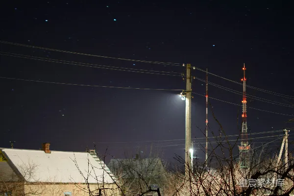 高清摄影 乡村夜景下的电线杆与星空