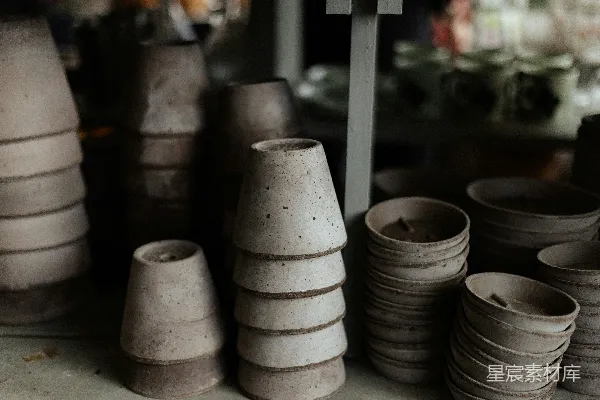 高清摄影 堆叠的陶器