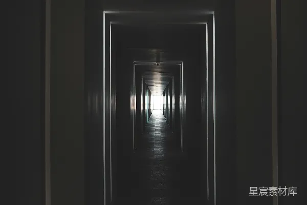 高清摄影 黑暗中的走廊