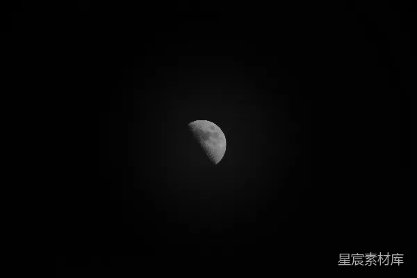 高清摄影 夜空中的半弯月
