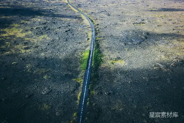 高清摄影 蜿蜒的黑色道路