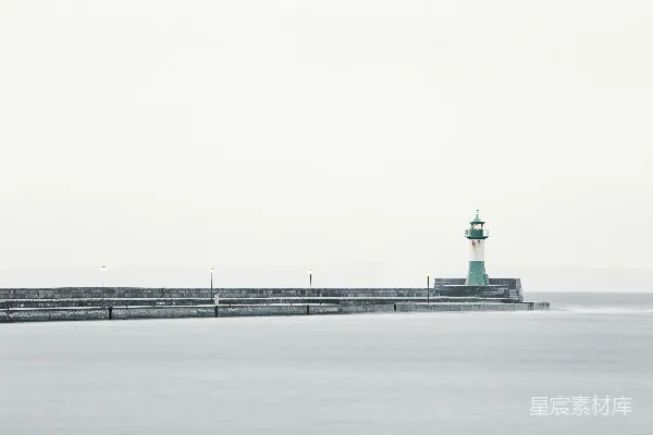 高清摄影 雾中的灯塔