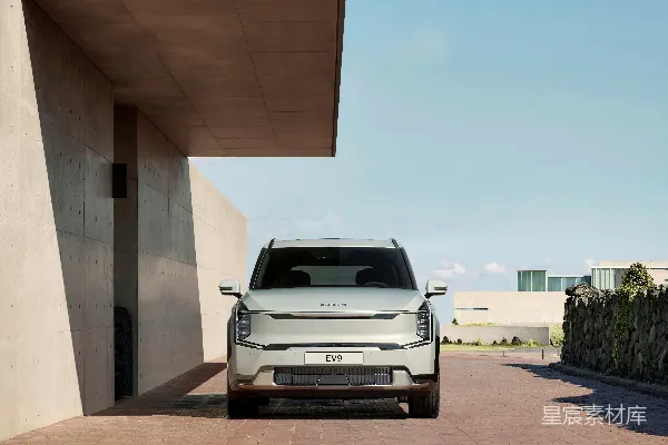 高清摄影 现代KIA EV9 SUV前视图