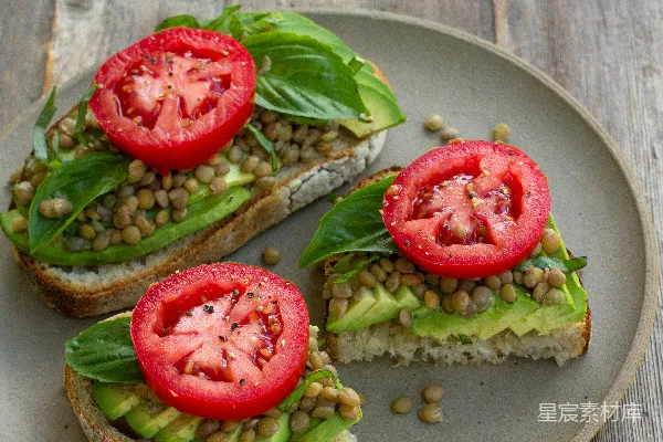 高清摄影 藜麦牛油果吐司配番茄