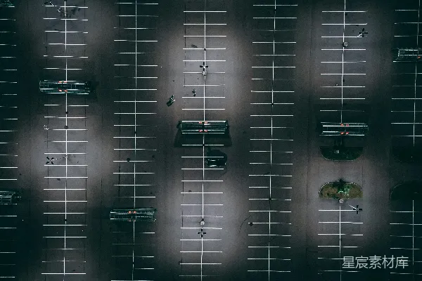 高清摄影 空旷的停车场俯视图