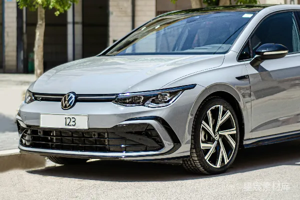 高清摄影 现代都市中的Volkswagen