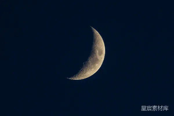 高清摄影 新月的宁静夜晚