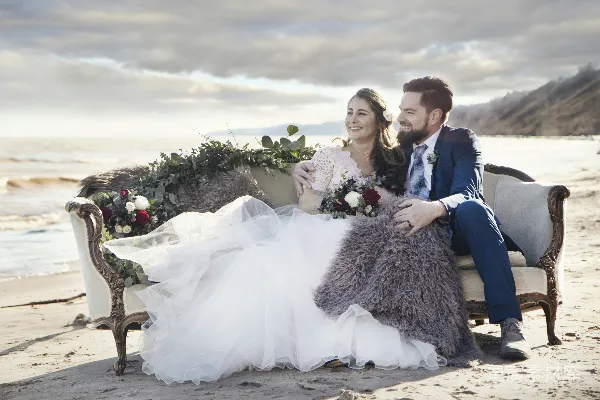 高清摄影 海滩上的浪漫婚礼瞬间