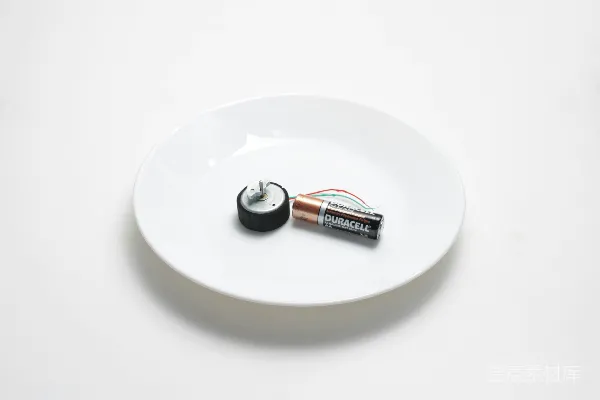高清摄影 电池与电机的简单组合