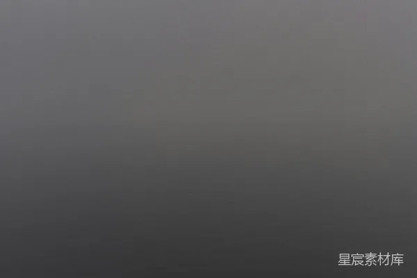 高清摄影 雾蒙蒙的湖面