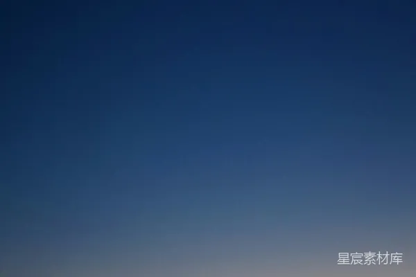 高清摄影 夜幕下的新月