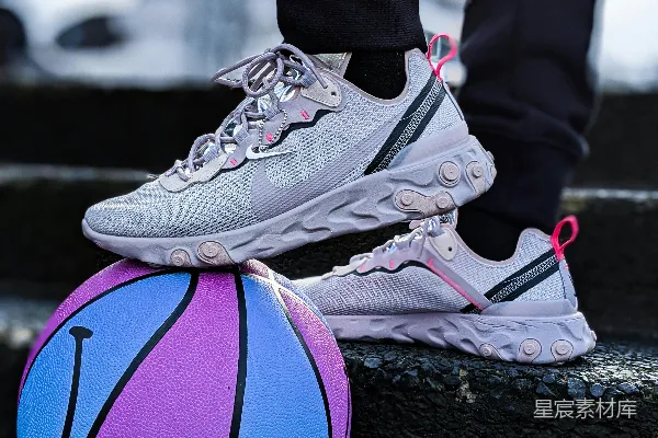 高清摄影 Nike React Element 55 鞋款搭配篮球