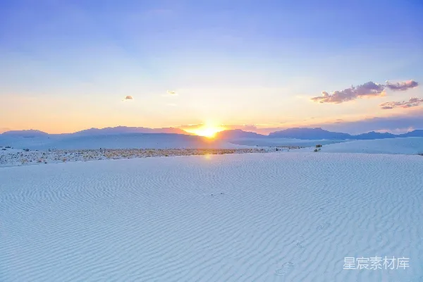 高清摄影 夕阳下的白色沙漠