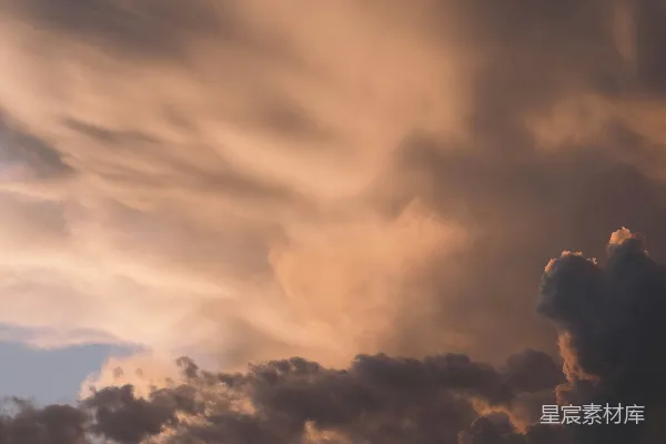 高清摄影 夕阳下的云层