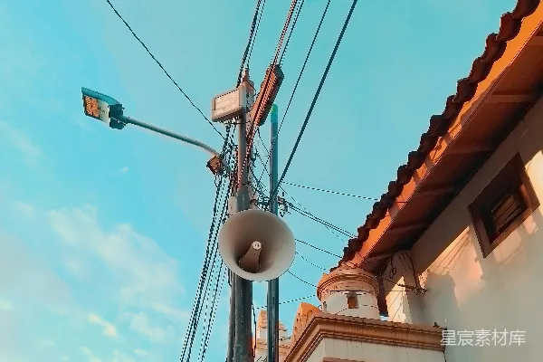 高清摄影 街角的喇叭与电线