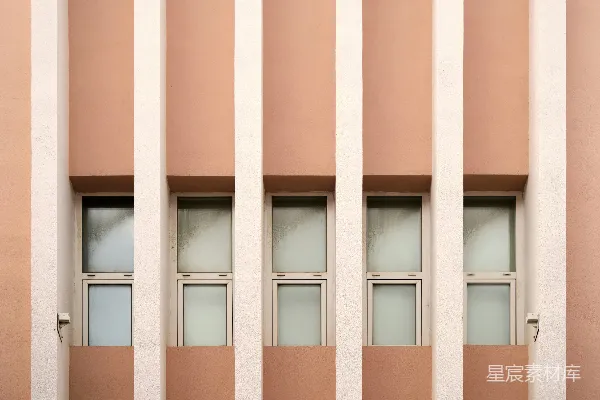 高清摄影 粉色建筑的条纹窗户