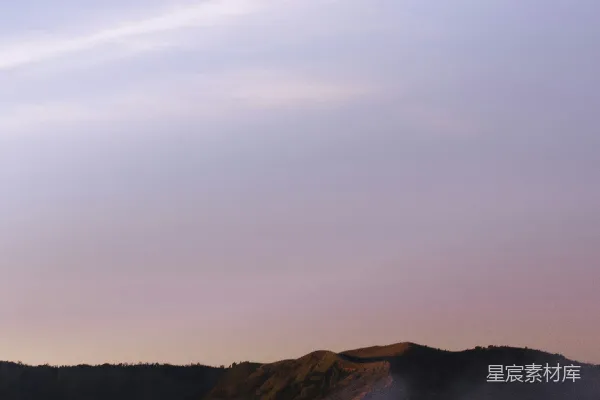 高清摄影 日出时分的火山口