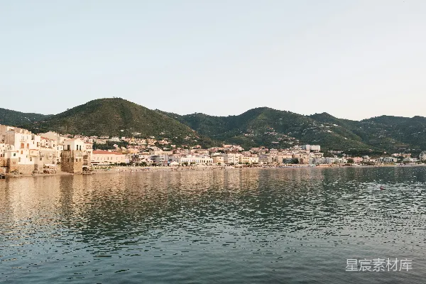 高清摄影 海边小镇的宁静时光