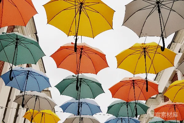 高清摄影 雨伞下的街道