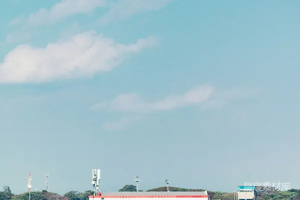 高清摄影 蓝天白云下的城市风光
