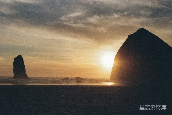 高清摄影 黄昏的海岸剪影