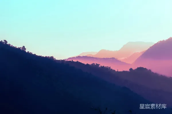 高清摄影 晨雾中的山峦