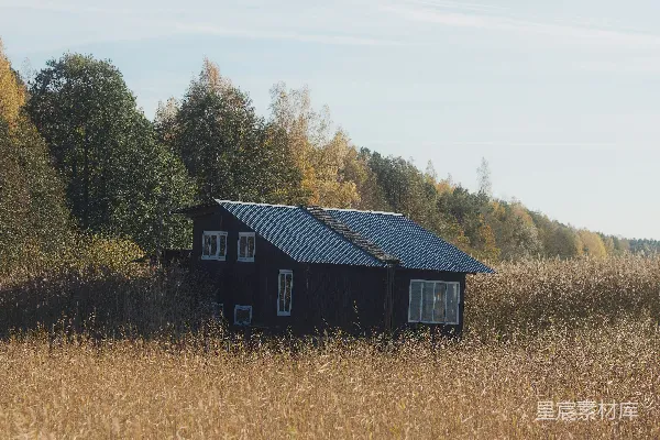 高清摄影 田野中的小屋