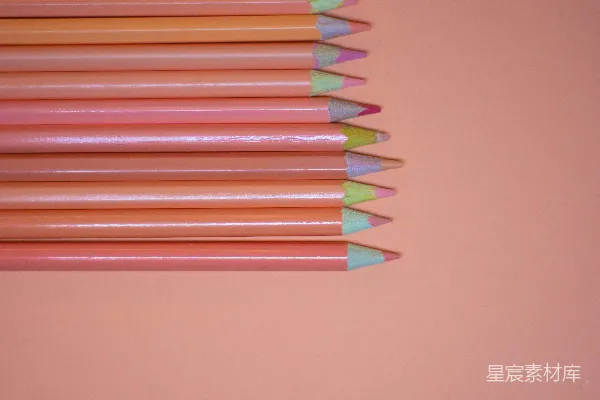 高清摄影 粉色铅笔排列
