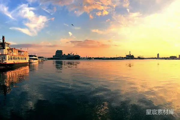 高清摄影 黄昏时分的码头全景