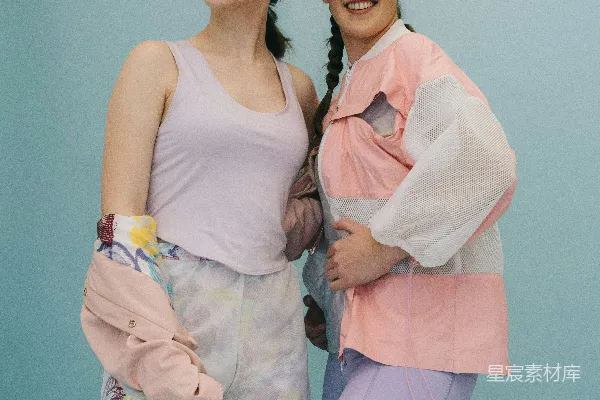 高清摄影 青春活力的友谊时刻