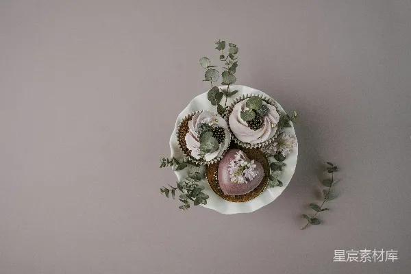 高清摄影 花环装饰的精致甜点