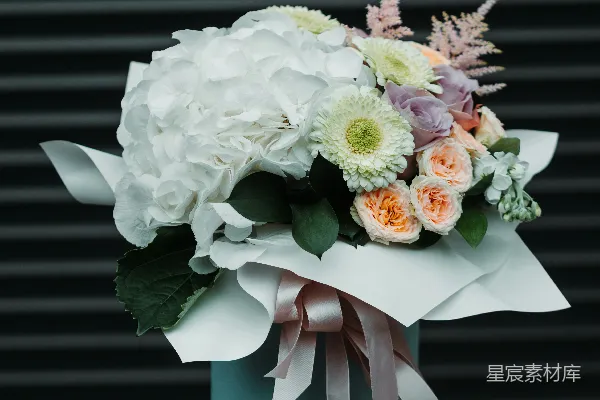 高清摄影 优雅手捧花