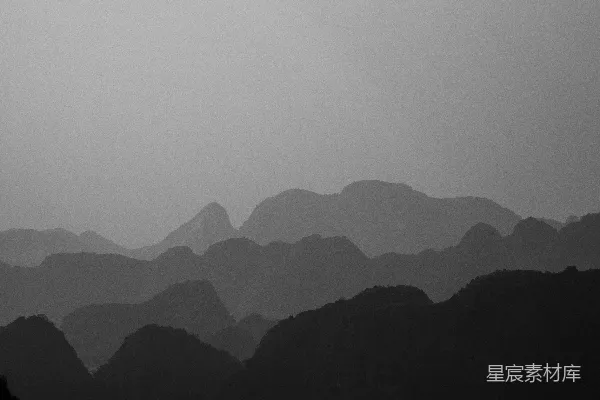 高清摄影 朦胧山峦