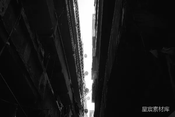 高清摄影 狭窄巷道的光影