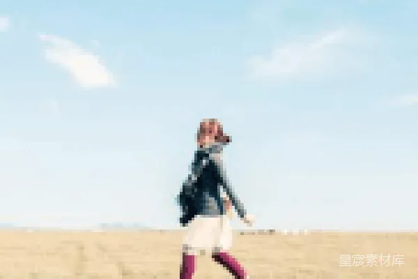 材质纹理 田野中的背影