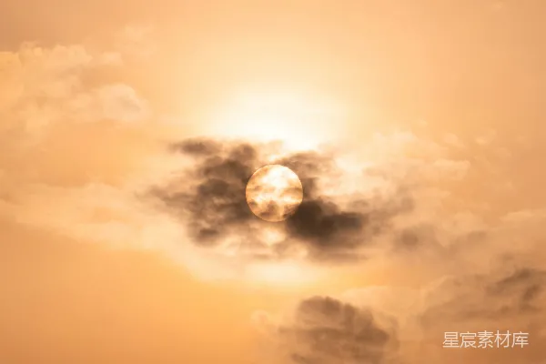高清摄影 金色夕阳与云层