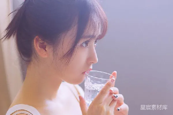 高清摄影 清晨的水疗时光