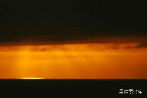 高清摄影 夕阳下的海平线