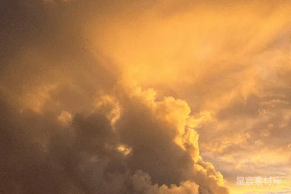 高清摄影 夕阳下的云彩