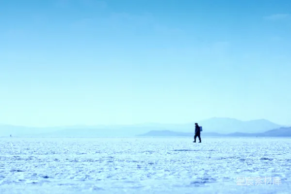 高清摄影 孤独的旅者