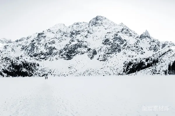 高清摄影 雪覆盖的山景