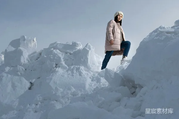 高清摄影 雪地漫步