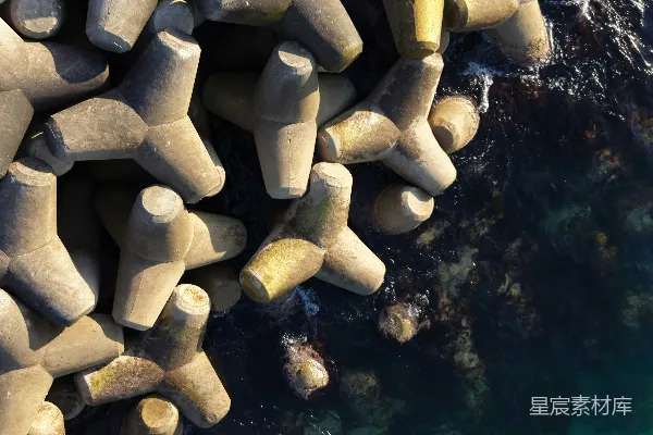 高清摄影 海岸上的混凝土结构