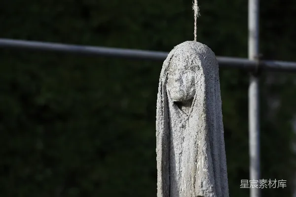 高清摄影 悬挂的混凝土物体