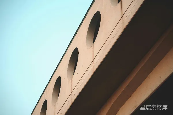 高清摄影 现代建筑的几何线条与圆形窗户