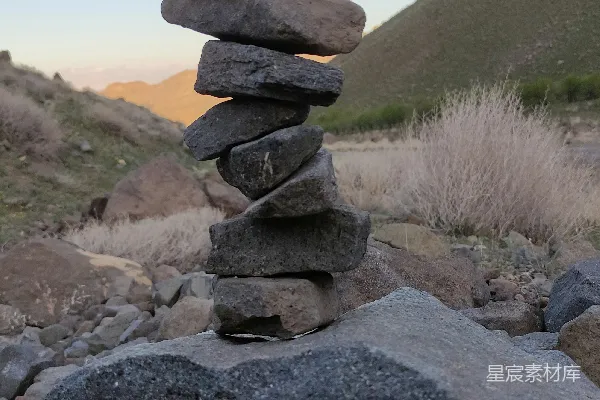 高清摄影 平衡的石堆