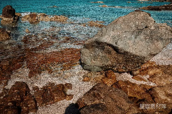 高清摄影 海边的岩石与海浪