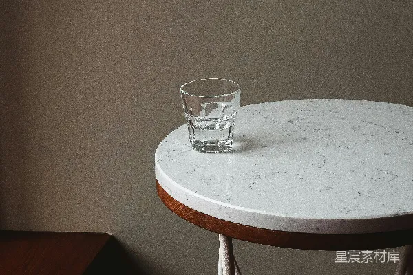 高清摄影 静谧角落的水杯